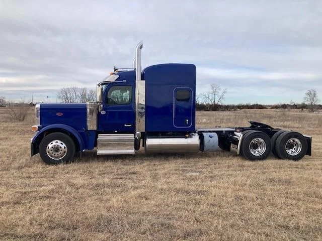 2027 Peterbilt 589 in Grand Island, NE — photo 5