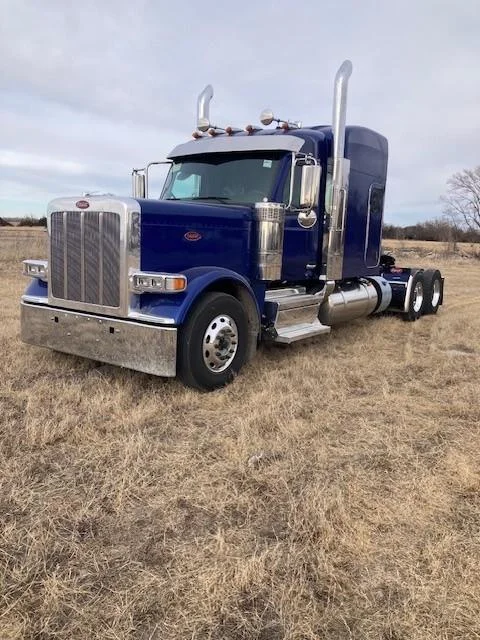 2027 Peterbilt 589 in Grand Island, NE — photo 4