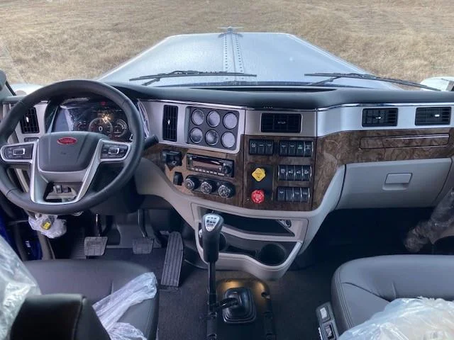 2027 Peterbilt 589 in Grand Island, NE — photo 17