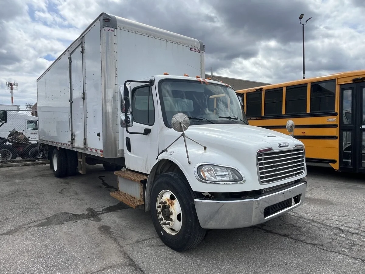 2019 Freightliner M2 106
