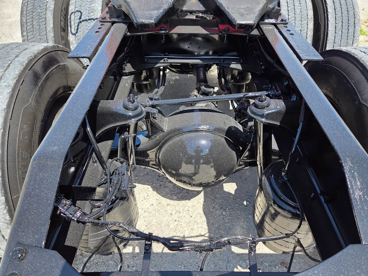 2023 Peterbilt 579 in Tampa, FL — photo 21