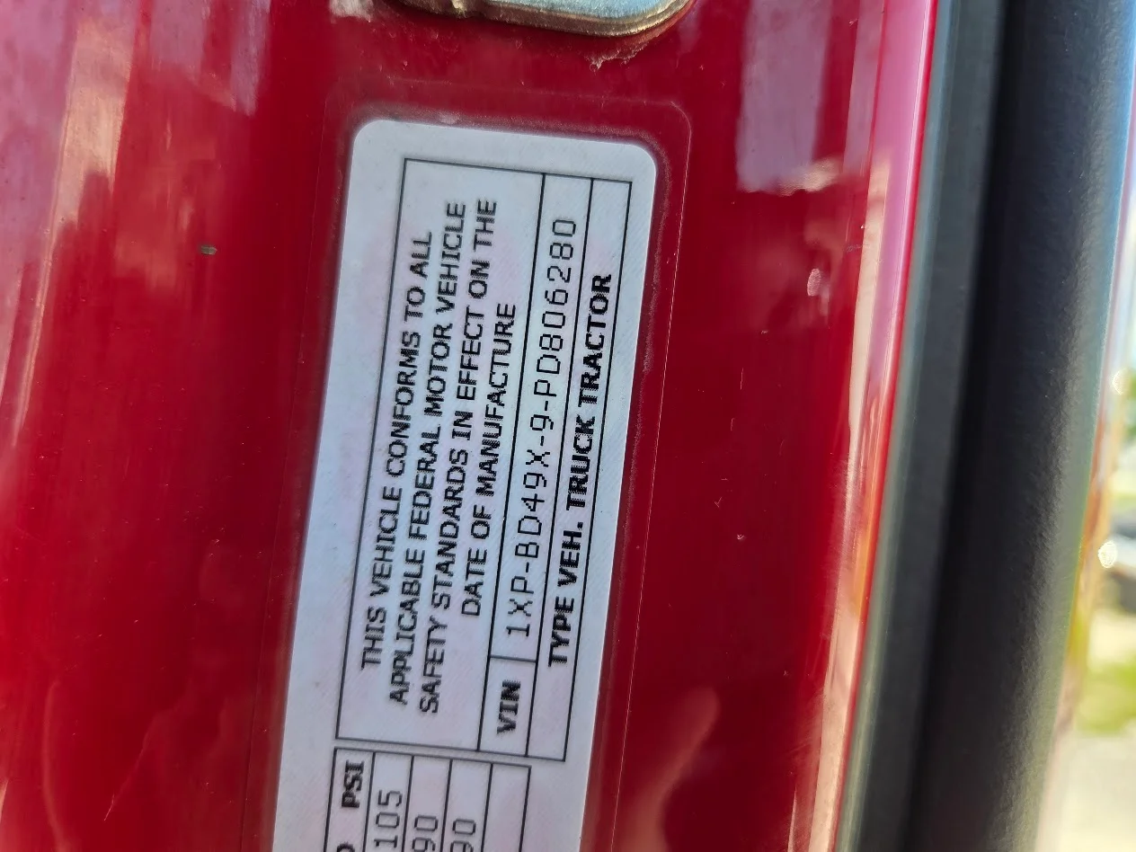 2023 Peterbilt 579 in Tampa, FL — photo 19