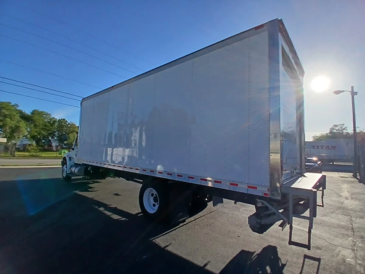 2020 International MV - image 6