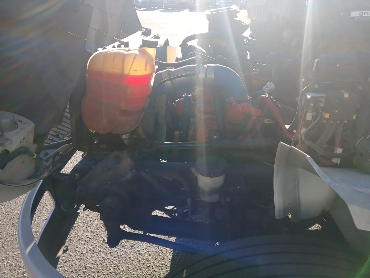 2020 International MV - image 10