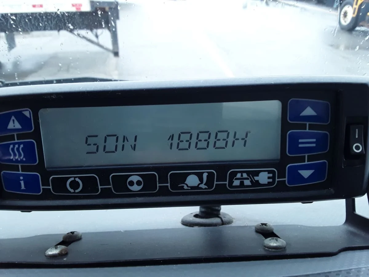 2020 Isuzu NQR - image 12