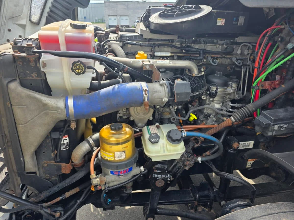 2020 Freightliner Cascadia in Bensalem, PA — photo 9
