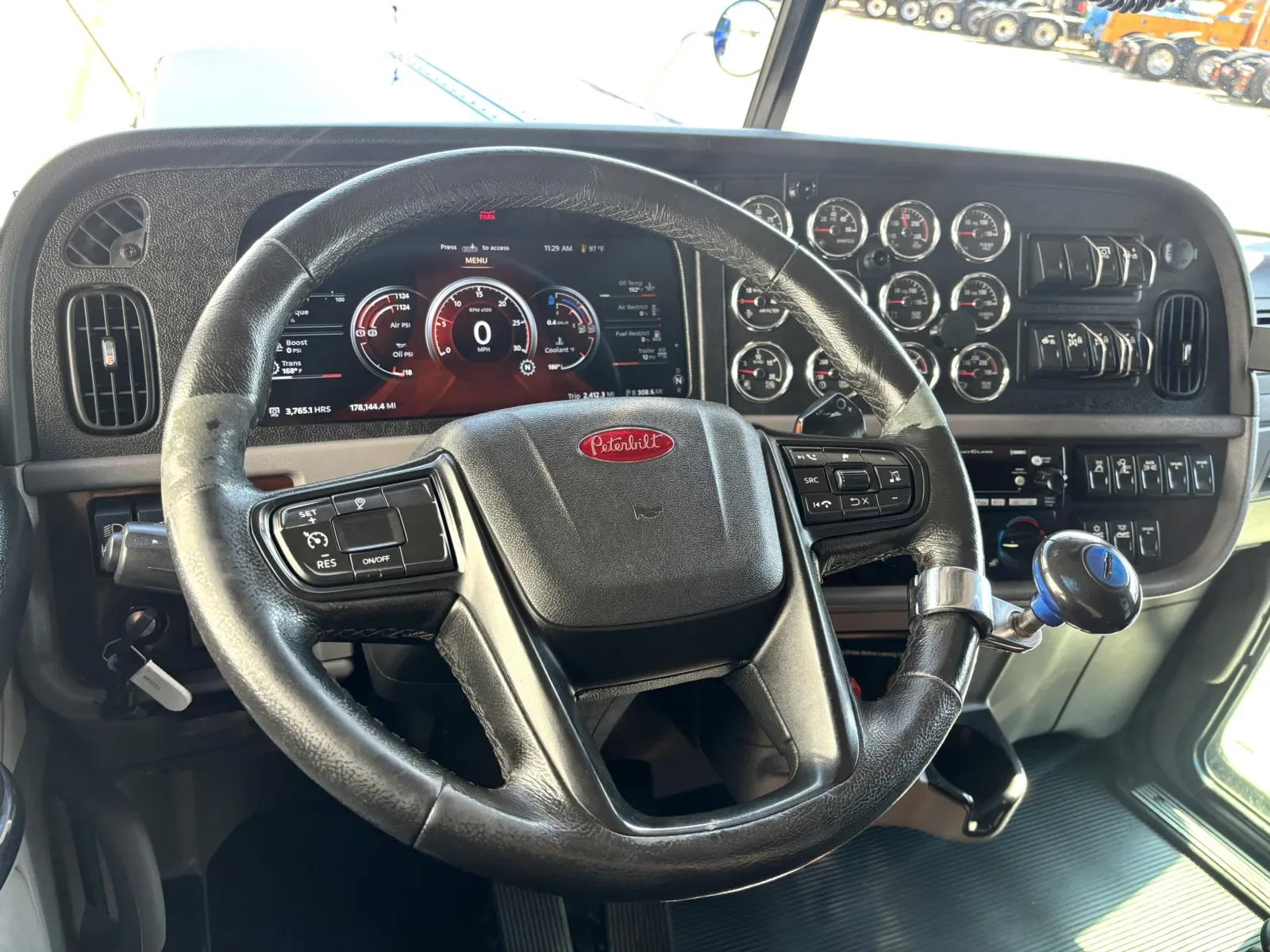 2024 Peterbilt 389 - image 16