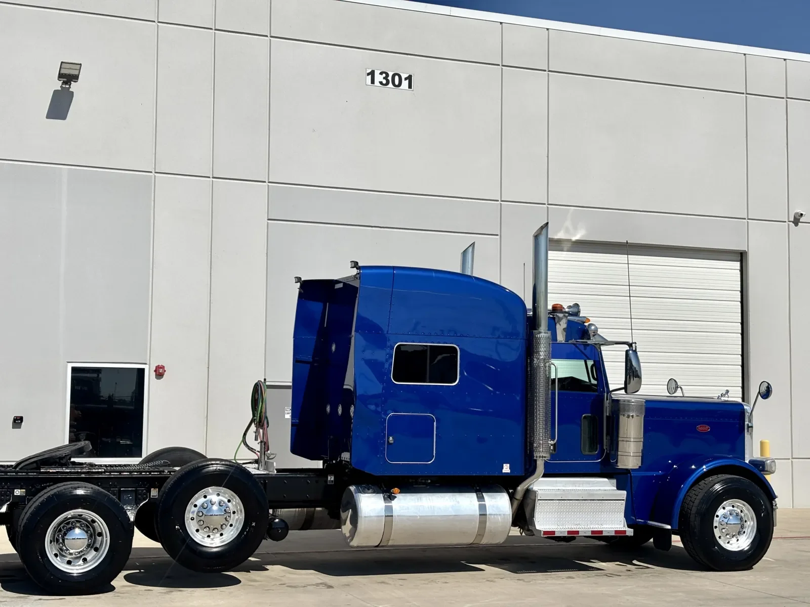2024 Peterbilt 389 - image 7