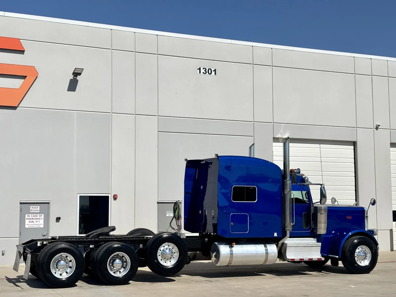2024 Peterbilt 389 in Hutchins, TX — photo 5