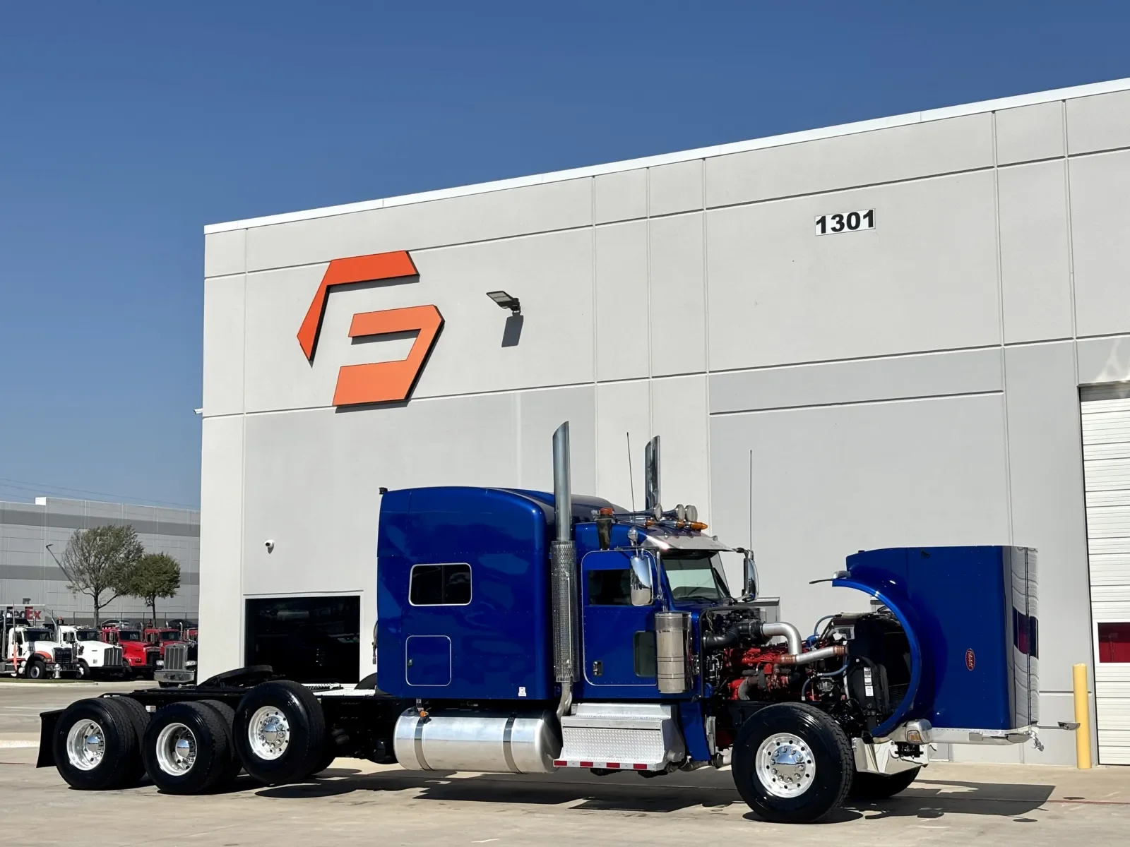2024 Peterbilt 389 in Hutchins, TX — photo 9