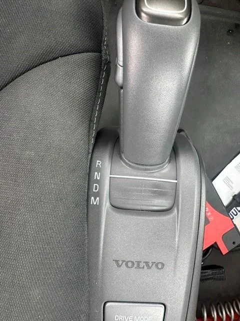 2015 Volvo VNL 300 — photo 4