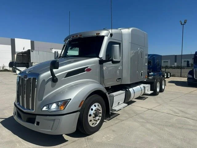 2025 Peterbilt 579 — photo 18