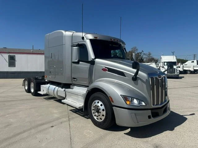 2025 Peterbilt 579 — photo 21