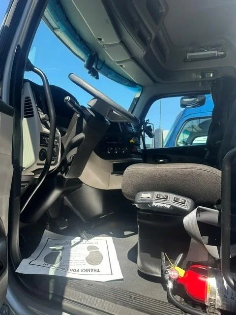 2025 Peterbilt 579 — photo 5