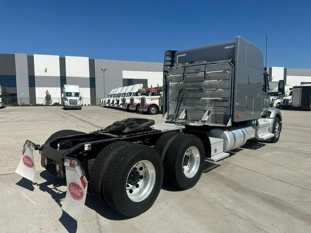 2025 Peterbilt 579 — photo 23