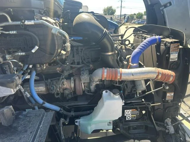 2025 Peterbilt 579 — photo 8