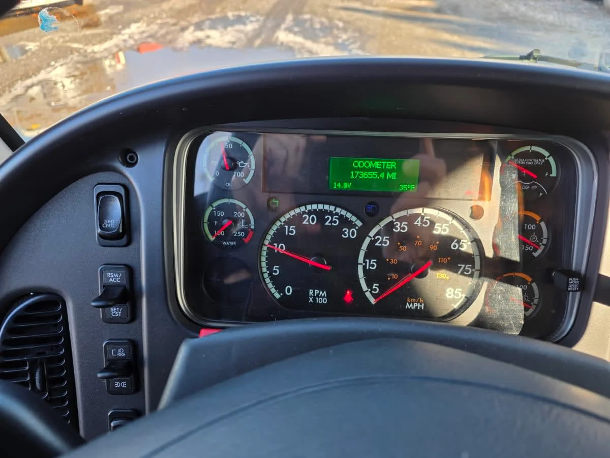 2018 Freightliner M2 106 - image 15