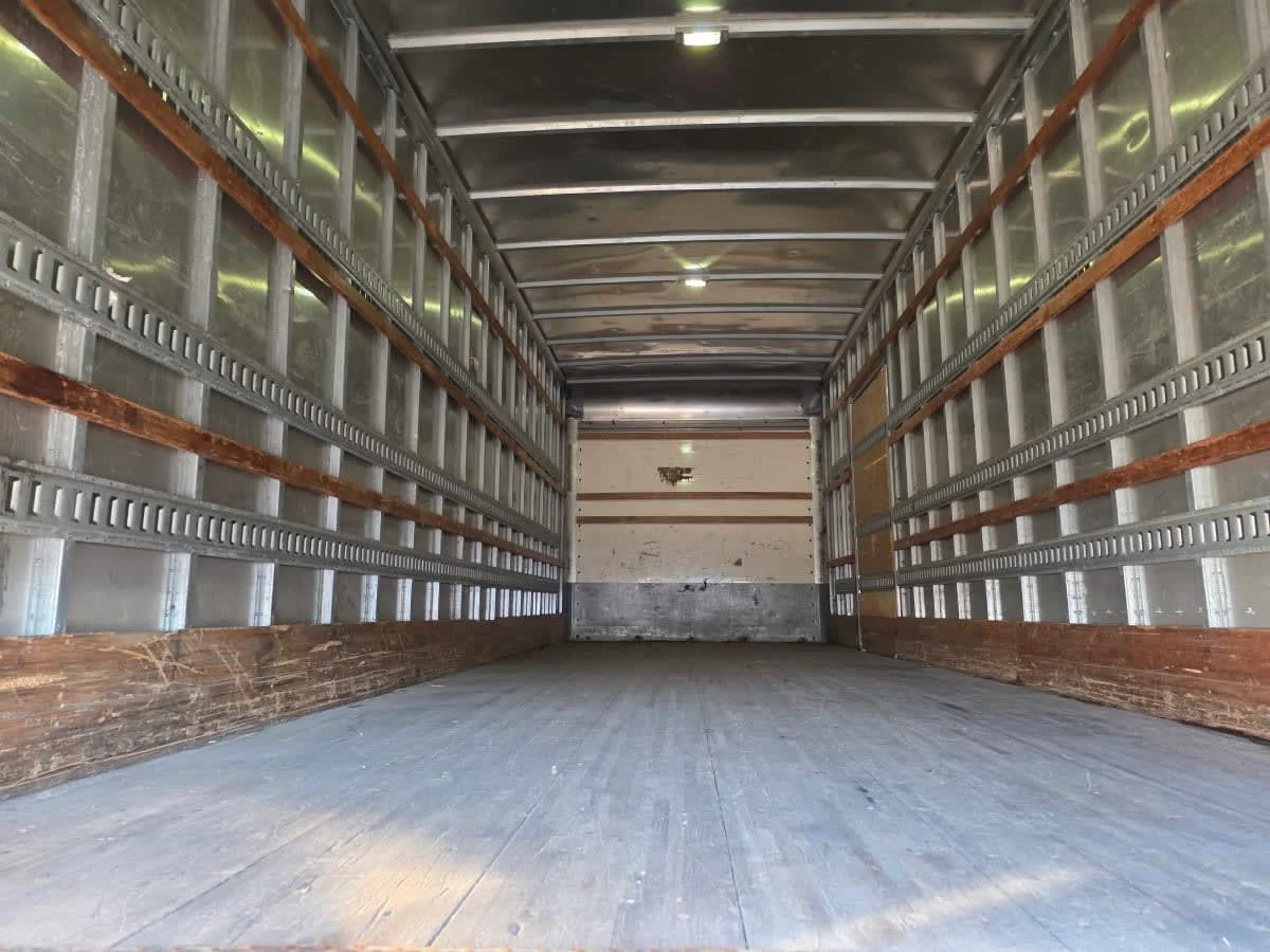 2018 Freightliner M2 106 - image 8