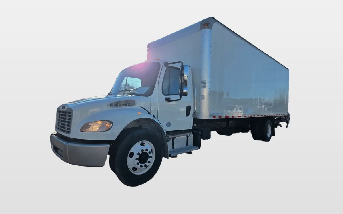 2018 Freightliner M2 106 - image 1