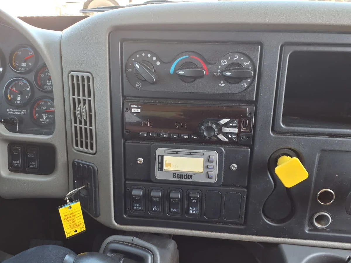 2018 International 4300 in Greenville, SC — photo 13
