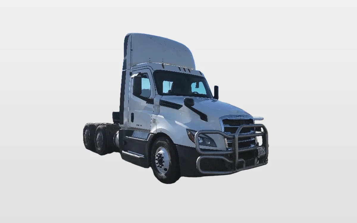 2019 Freightliner Cascadia - image 1