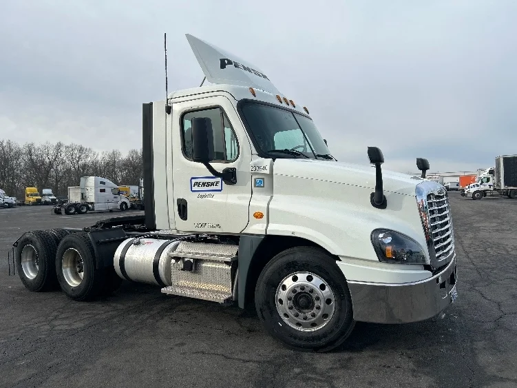 2019 Freightliner Cascadia in Obetz, OH