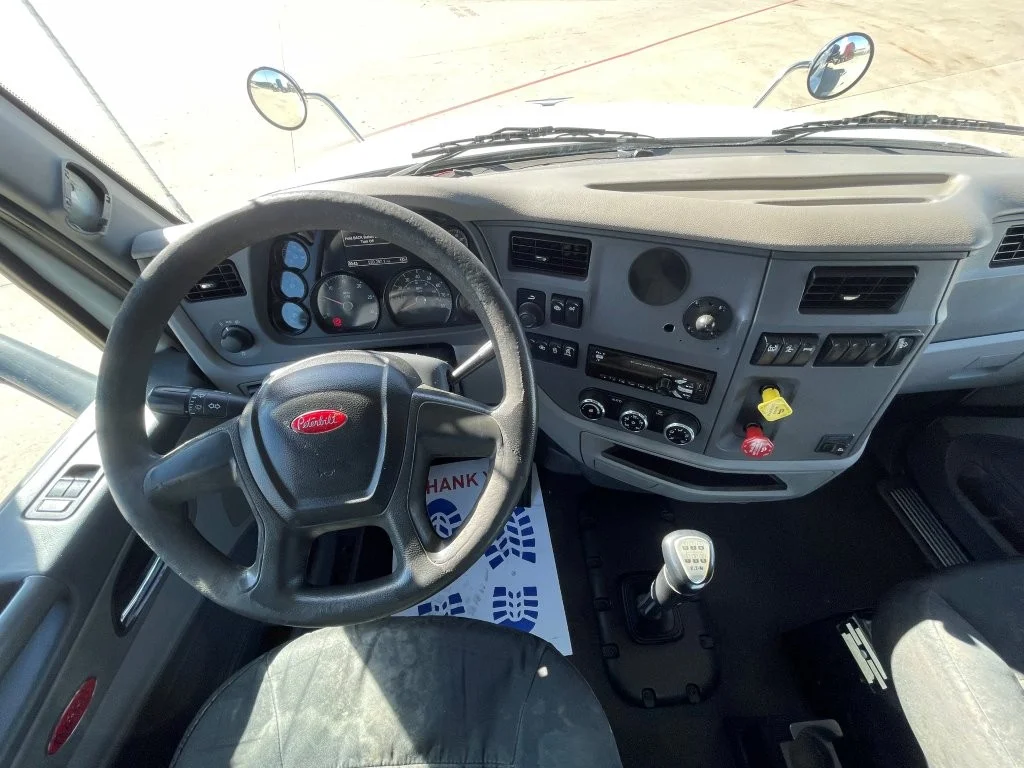 2016 Peterbilt 567 - image 12