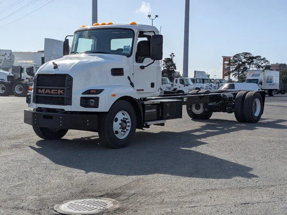 2025 Mack MD