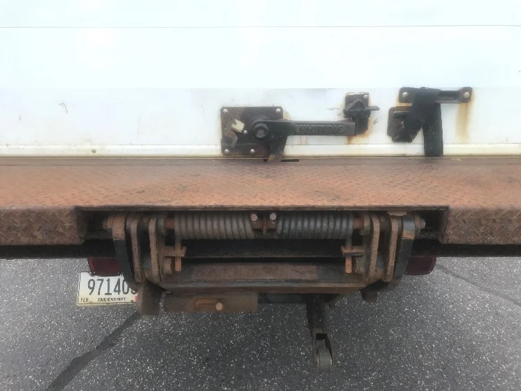 2016 International 4300 - image 10