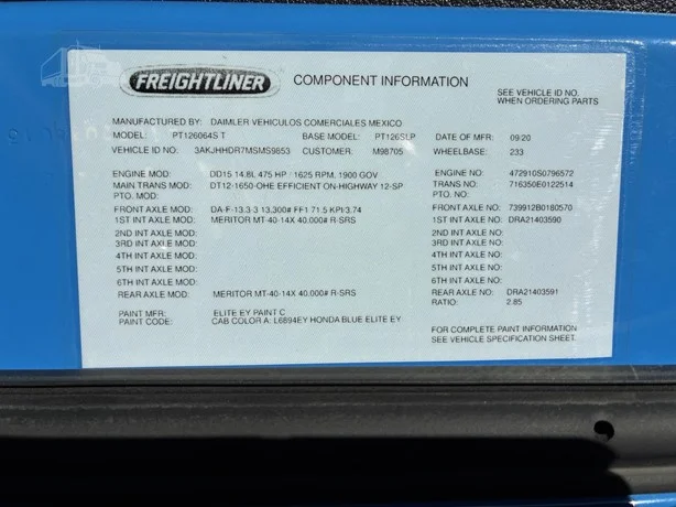 2021 Freightliner Cascadia - image 35