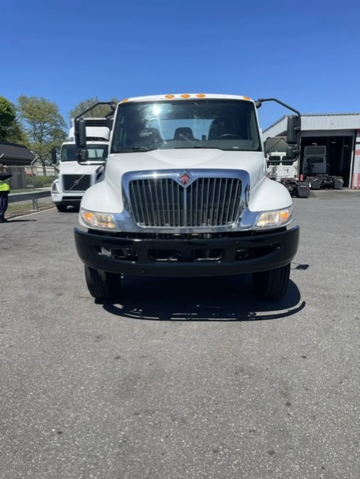 2020 International MV in Farmingdale, NY — photo 2