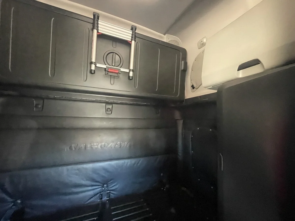 2023 Freightliner Cascadia - image 31