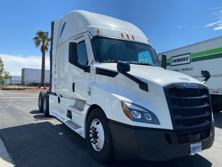 2024 Freightliner Cascadia in Fontana, CA