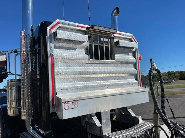 2022 Peterbilt 389 - image 6