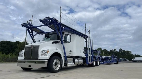 2024 Kenworth T880