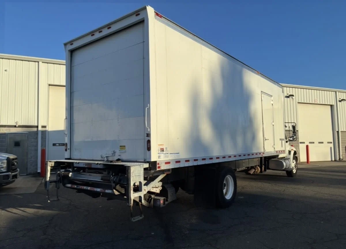 2019 International 4300 in Kearny, NJ — photo 4