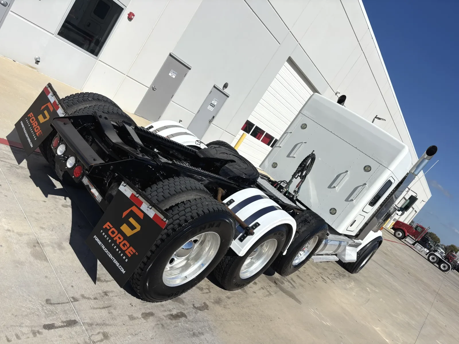 2022 Kenworth W900 - image 11