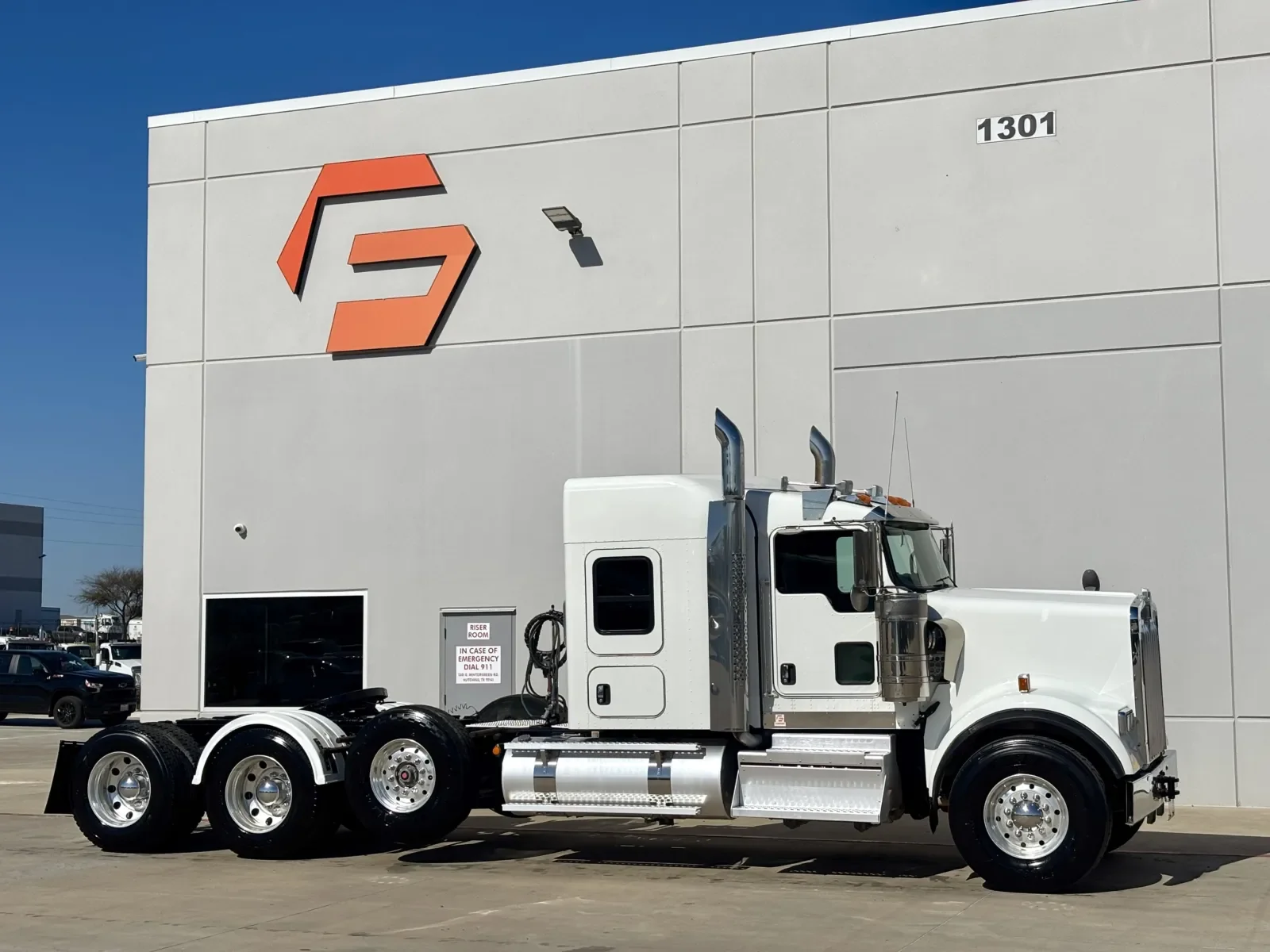 2022 Kenworth W900 in Hutchins, TX