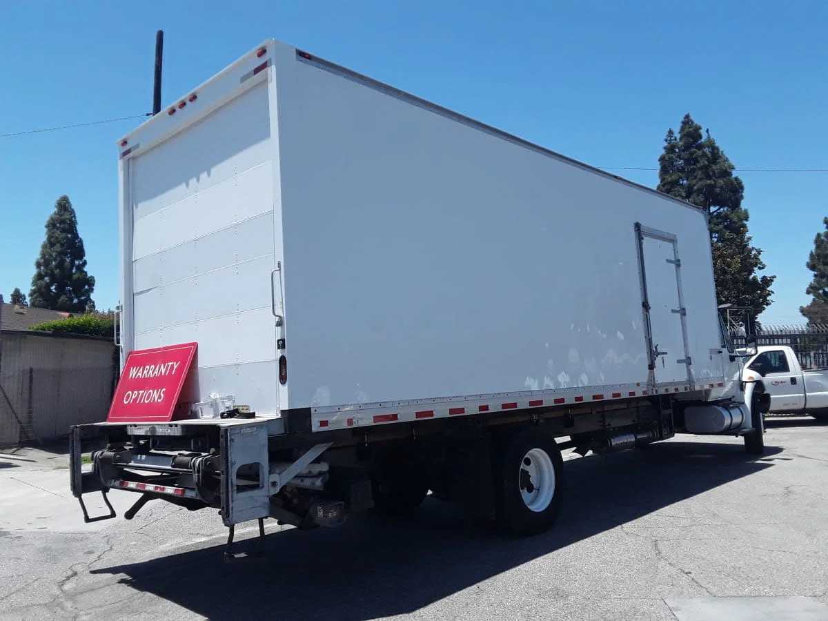 2017 International 4300 in Montebello, CA — photo 4