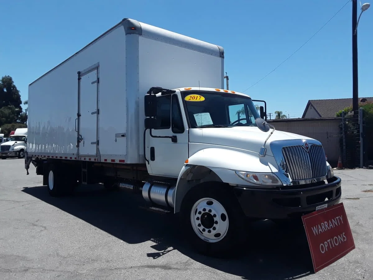 2017 International 4300 in Montebello, CA — photo 3