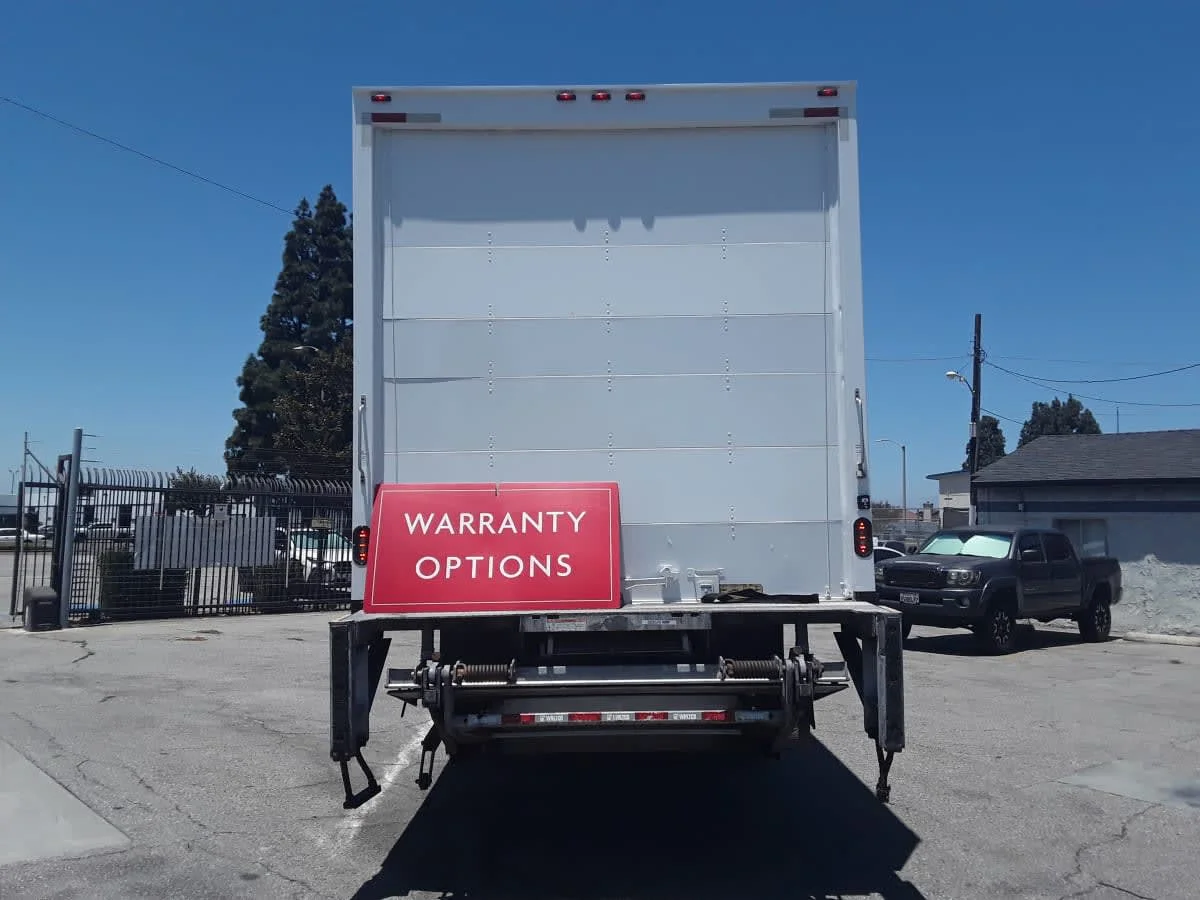 2017 International 4300 in Montebello, CA — photo 5
