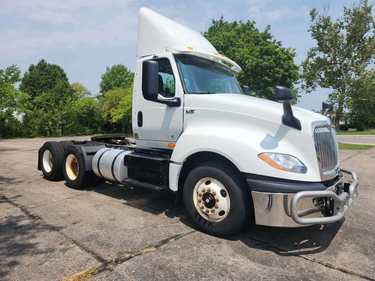 2019 International LT in Hilliard, OH — photo 3