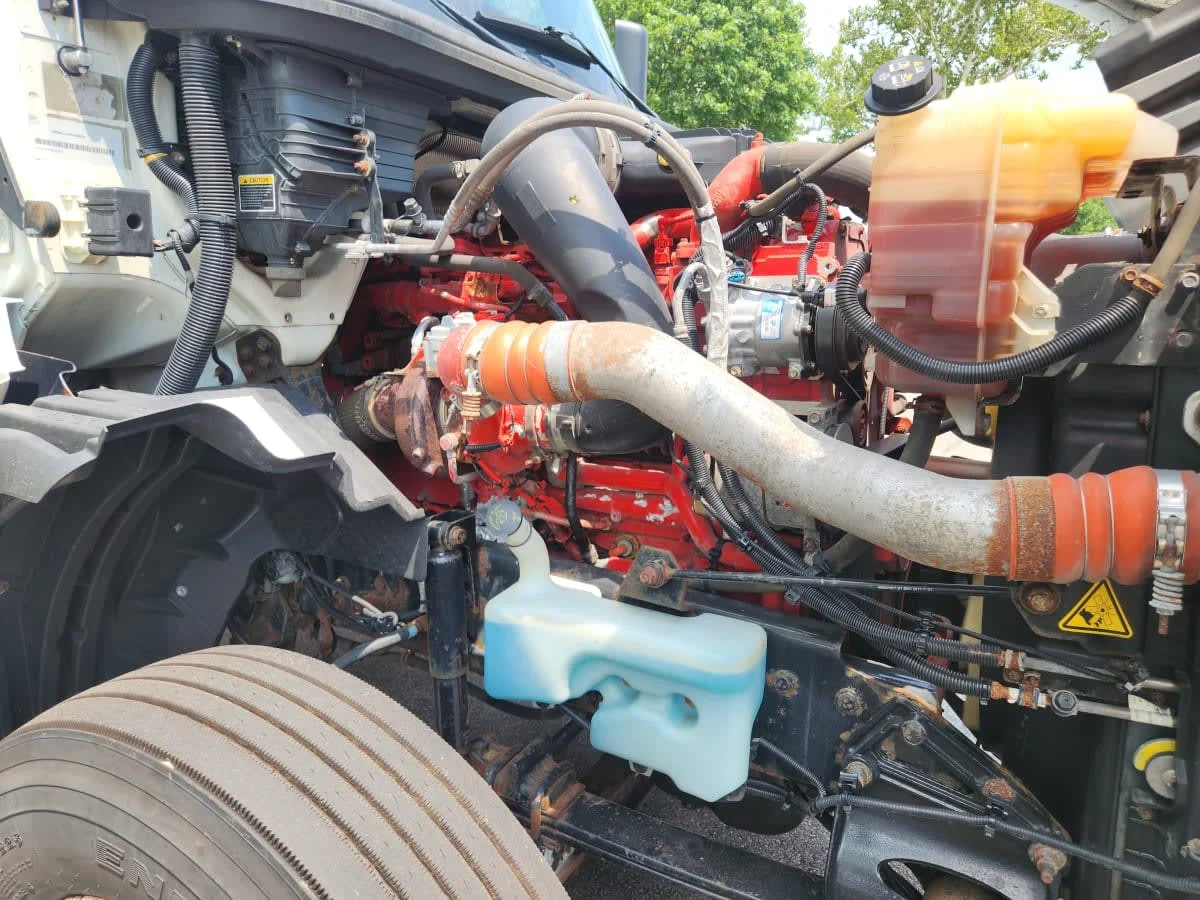 2019 International LT in Hilliard, OH — photo 11