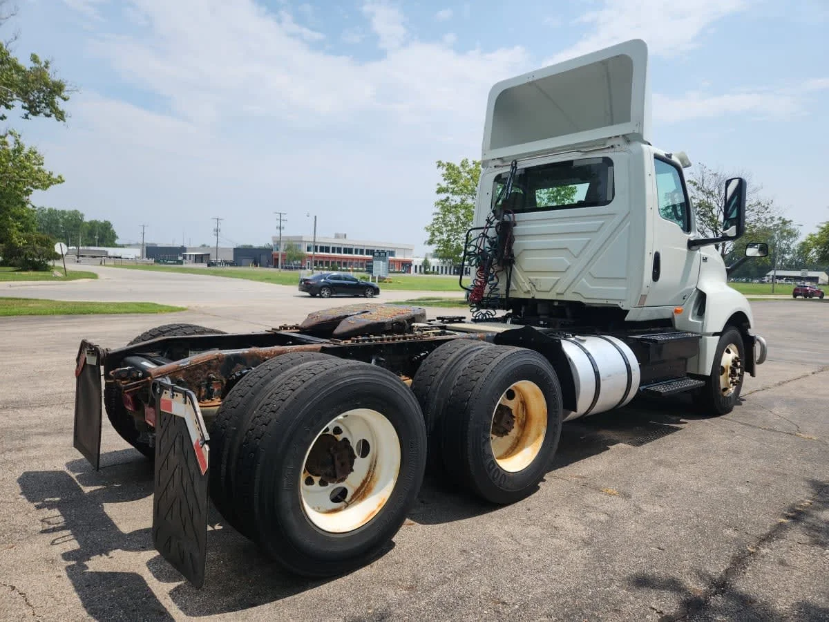 2019 International LT in Hilliard, OH — photo 4