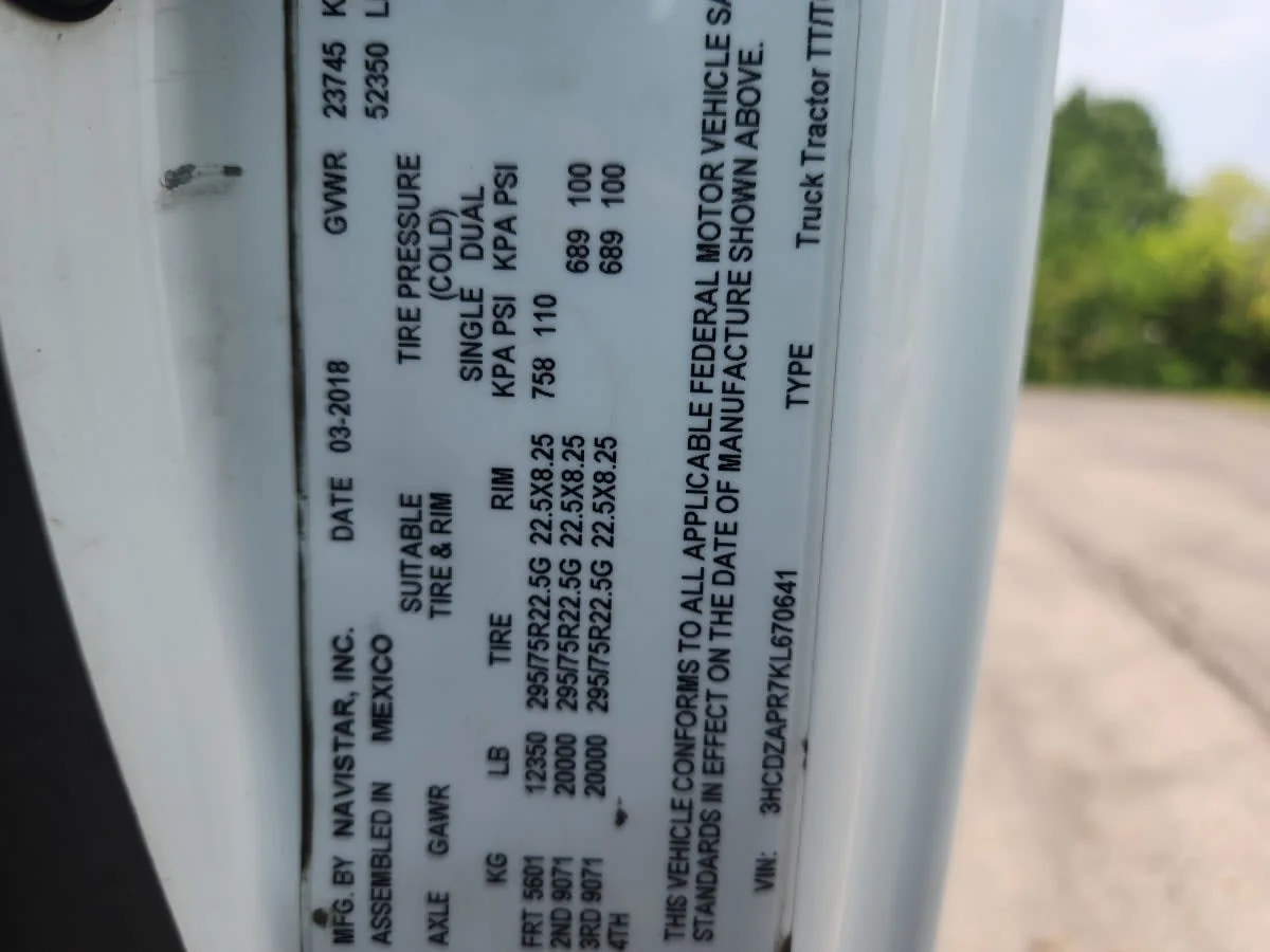 2019 International LT in Hilliard, OH — photo 13