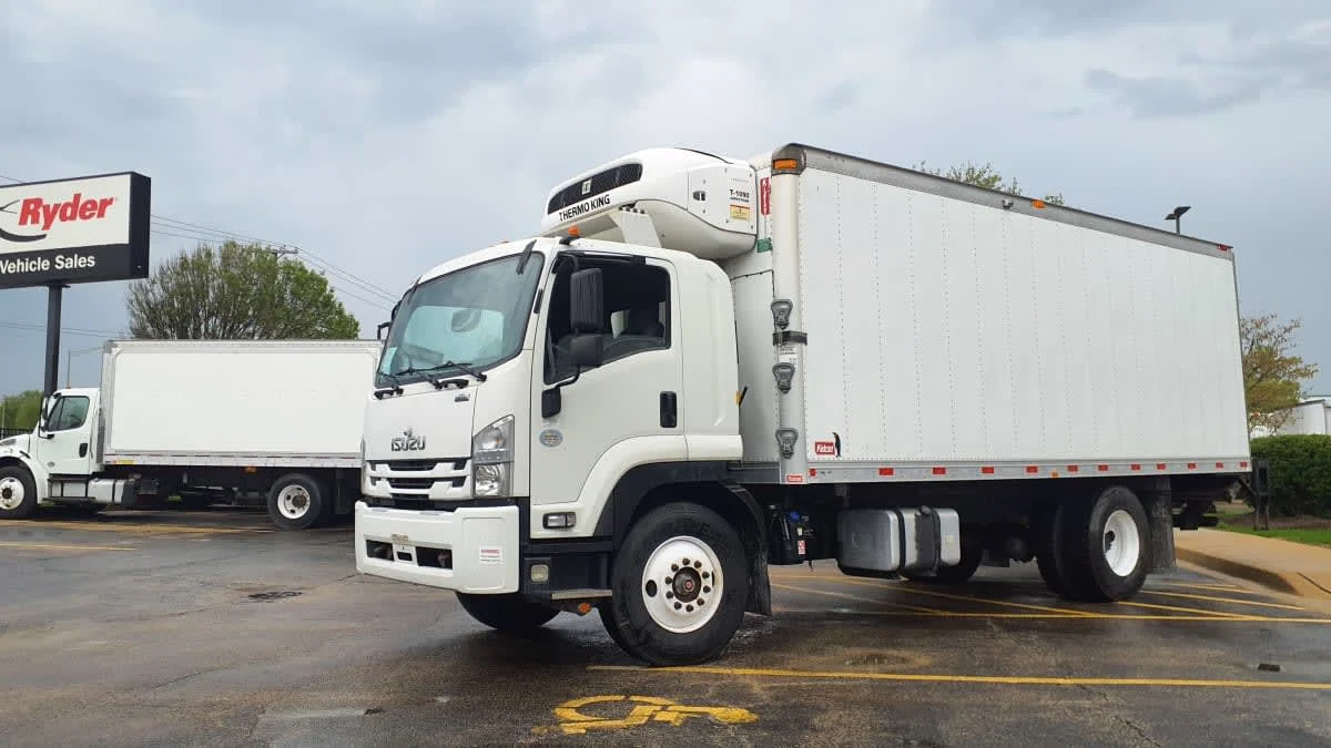 2020 Isuzu FTR in Bolingbrook, IL