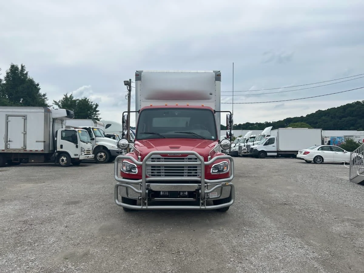 2023 Freightliner M2 106 in Pittsburgh, PA — photo 2