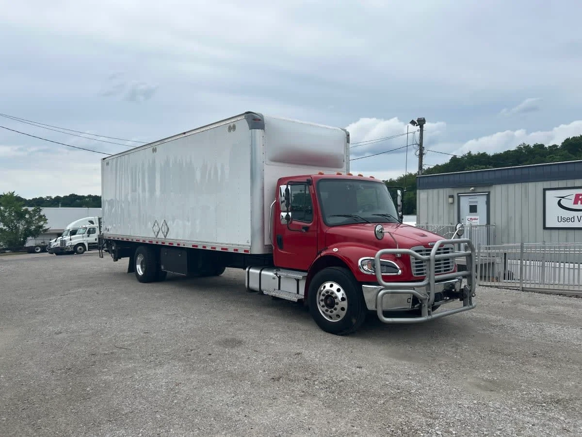 2023 Freightliner M2 106 in Pittsburgh, PA — photo 3