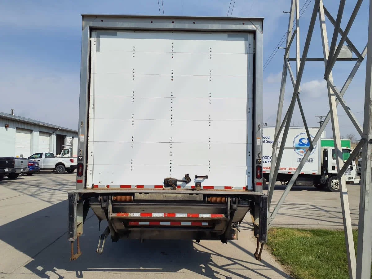 2022 Freightliner M2 106 in Indianapolis, IN — photo 5