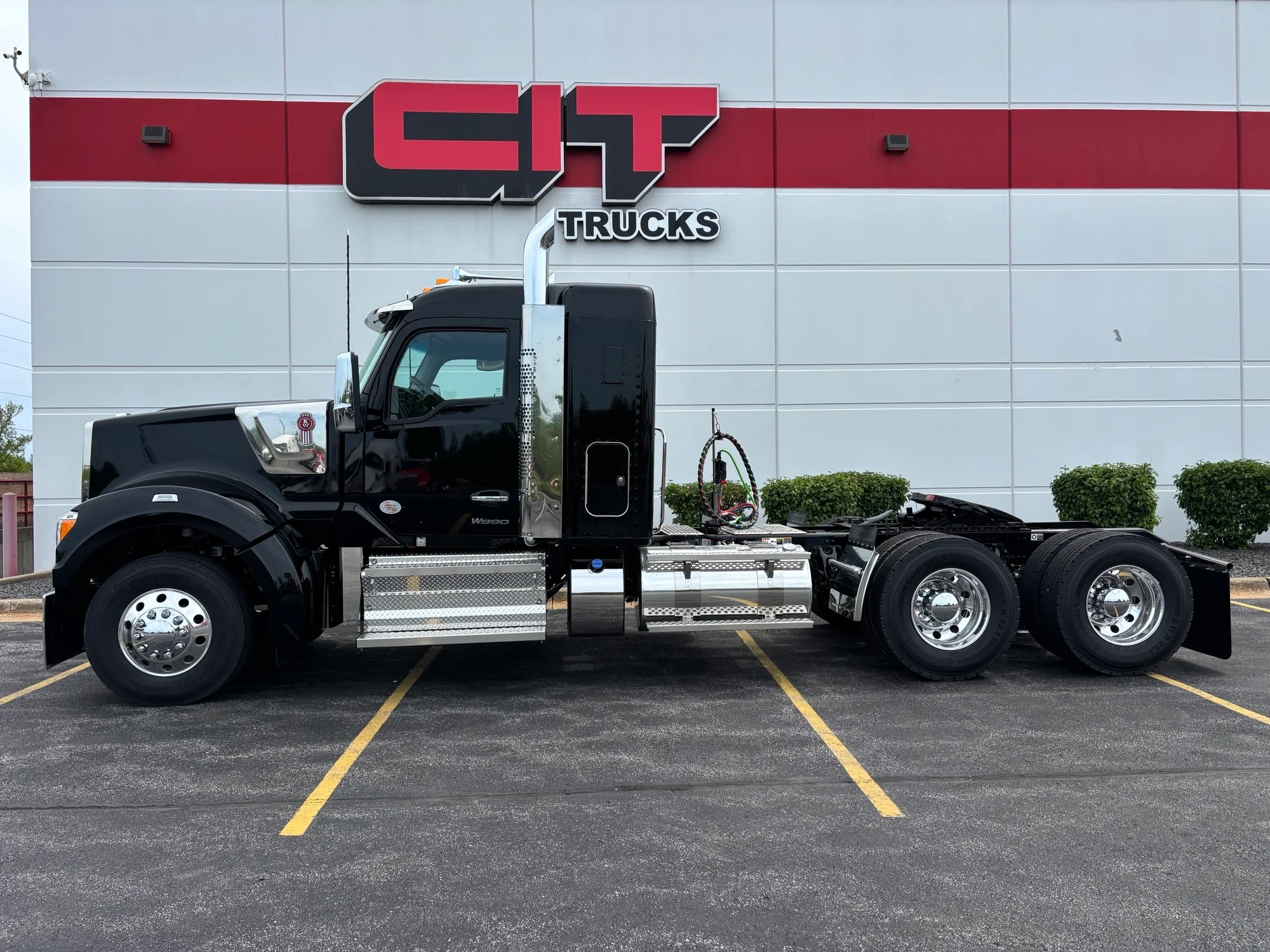 2027 Kenworth W990 in Mokena, IL — photo 5